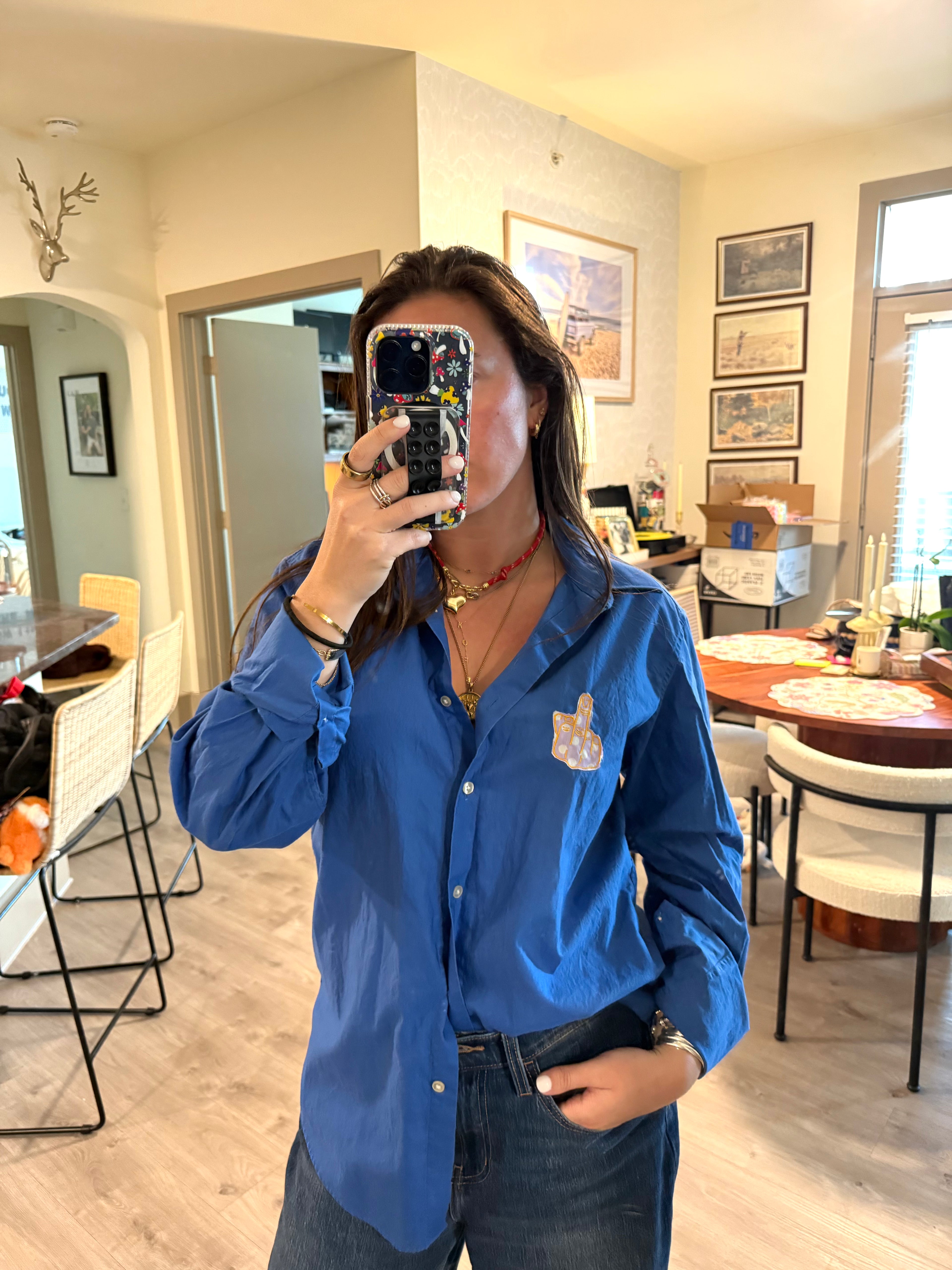 middle finger 🖕 button down - size M