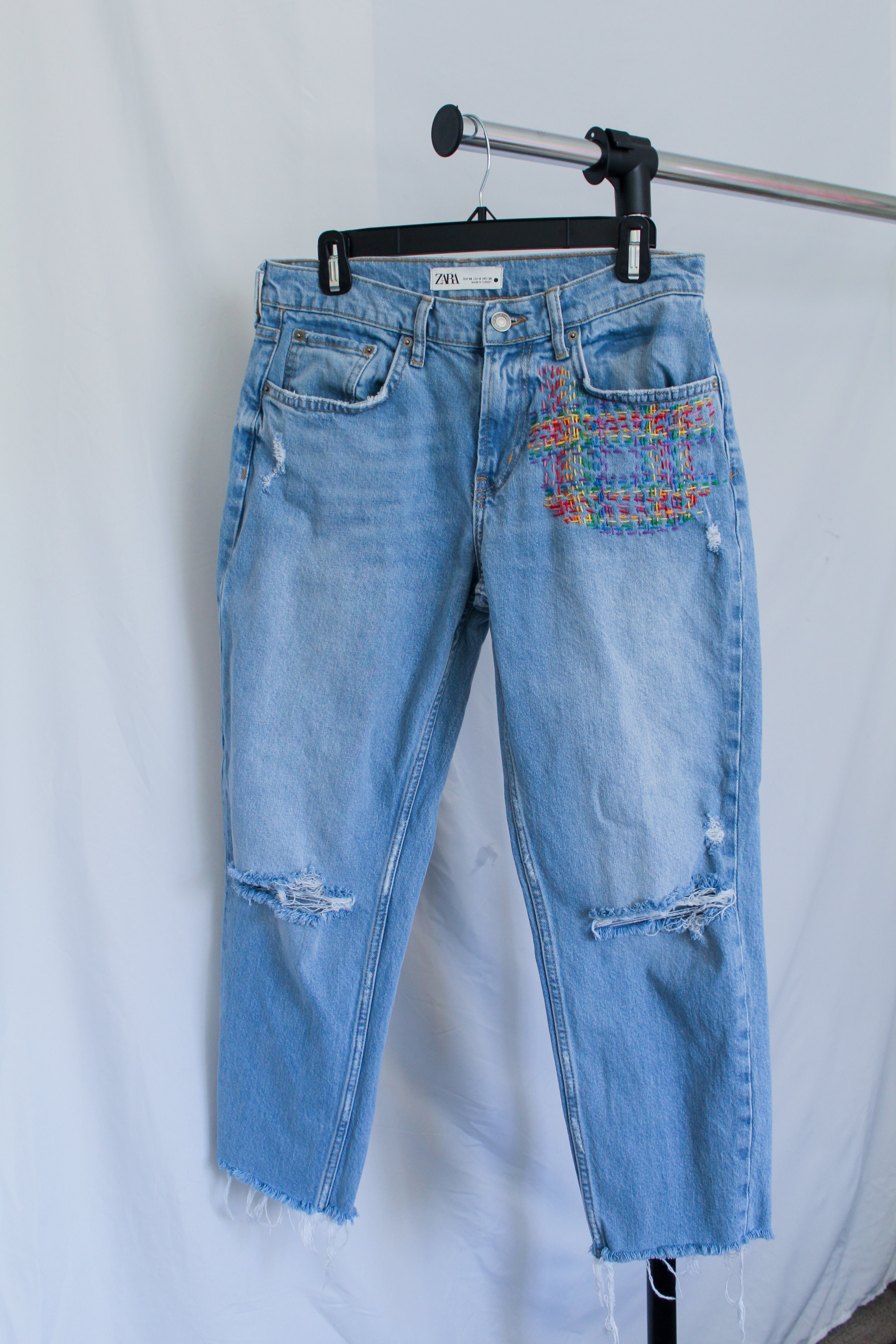 DO WHAT YOU LOVE Jeans (Size 6)